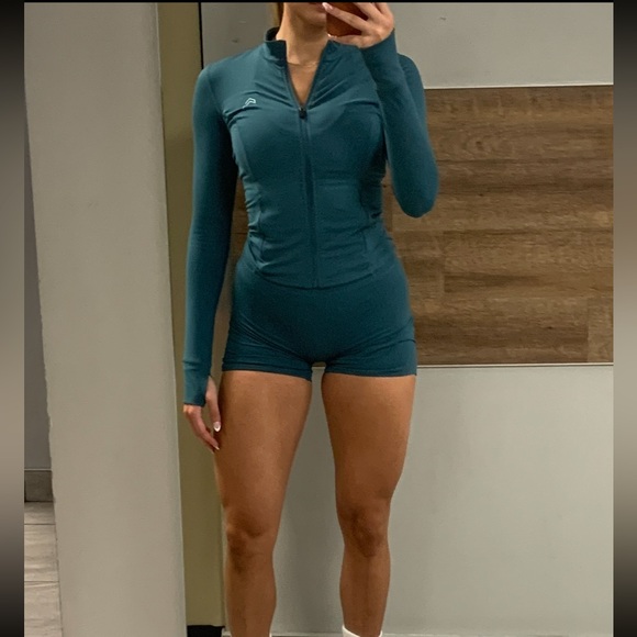 Lake Blue Timeless Jacket - Picture 2 of 2